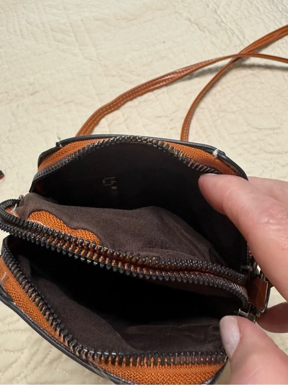 Source Unknown Tan vegan Leather Crossbody Bag with Silver Emblem
